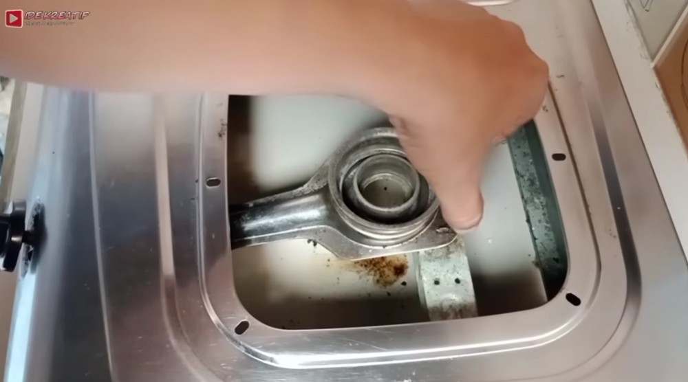 Jangan langsung panik, ini trik mudah mengatasi kompor gas susah menyala cuma pakai 1 alat sederhana