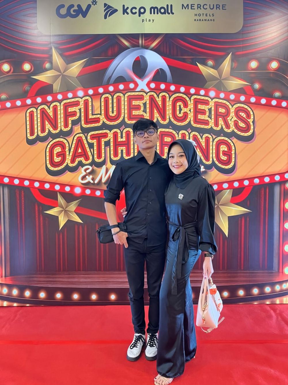 Yessy dulu gagal nikah karena minta surat sertifikat rumah, kini sudah punya suami, ini 9 potretnya