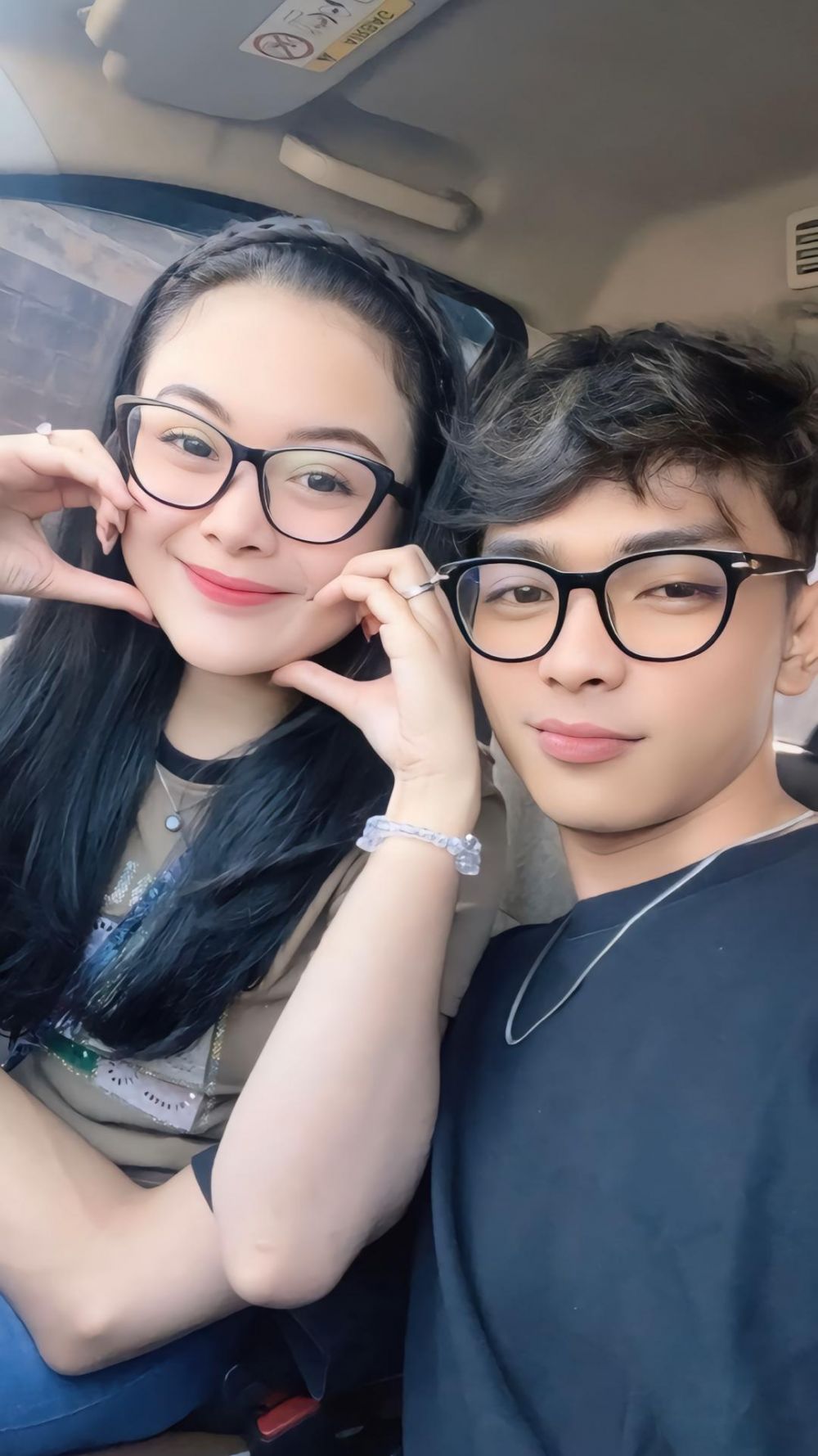 Yessy dulu gagal nikah karena minta surat sertifikat rumah, kini sudah punya suami, ini 9 potretnya