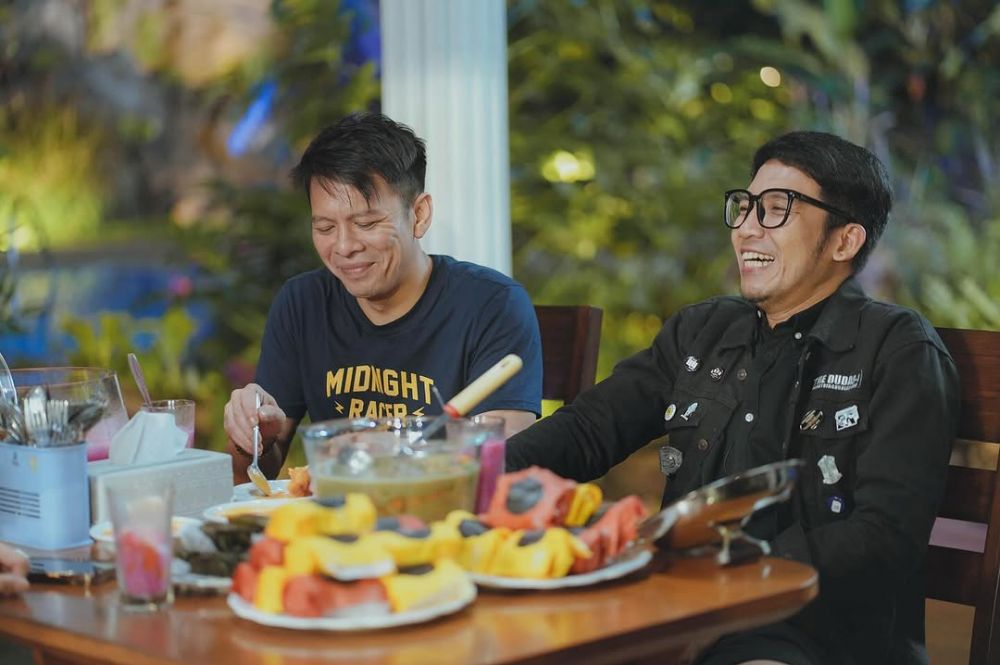 Dijuluki bapak-bapak kece, intip momen geng Raffi Ahmad saat buka puasa bareng