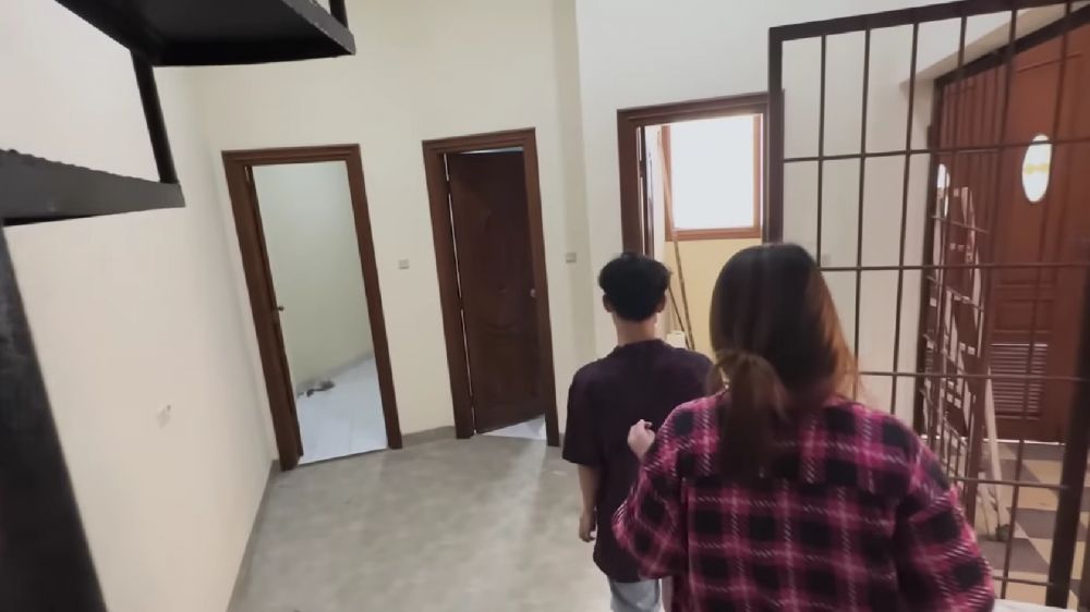 Rumahnya senilai Rp20 M, intip 9 potret dapur kotor Willie Salim kitchen set-nya jadul pakai kayu