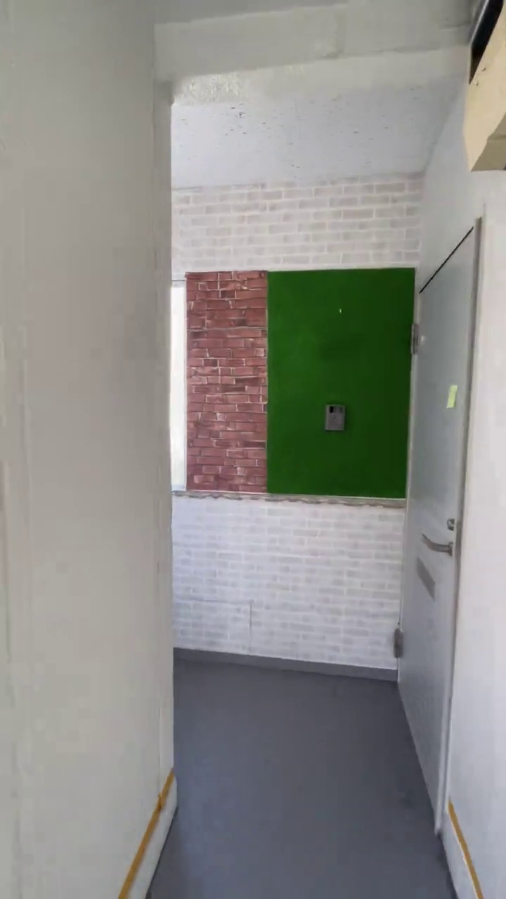 9 Potret rumah kontrakan sempit ini punya toilet dan dapur jadi satu, bikin nggak habis pikir