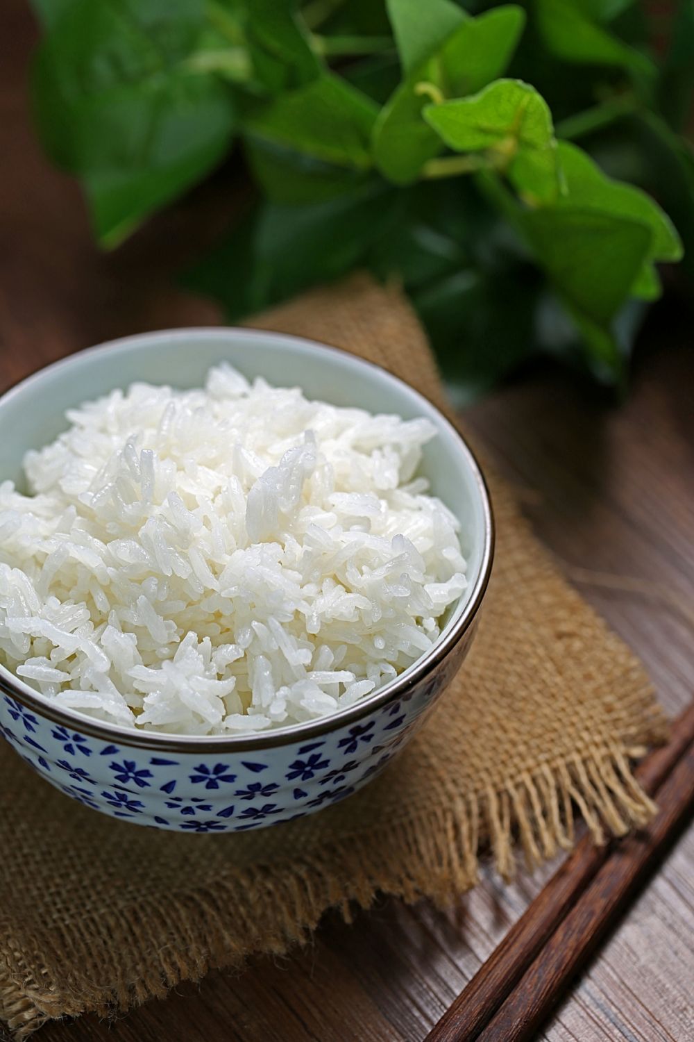 Benarkah nasi bisa membantu mengeluarkan duri ikan di tenggorokan? Simak penjelasannya