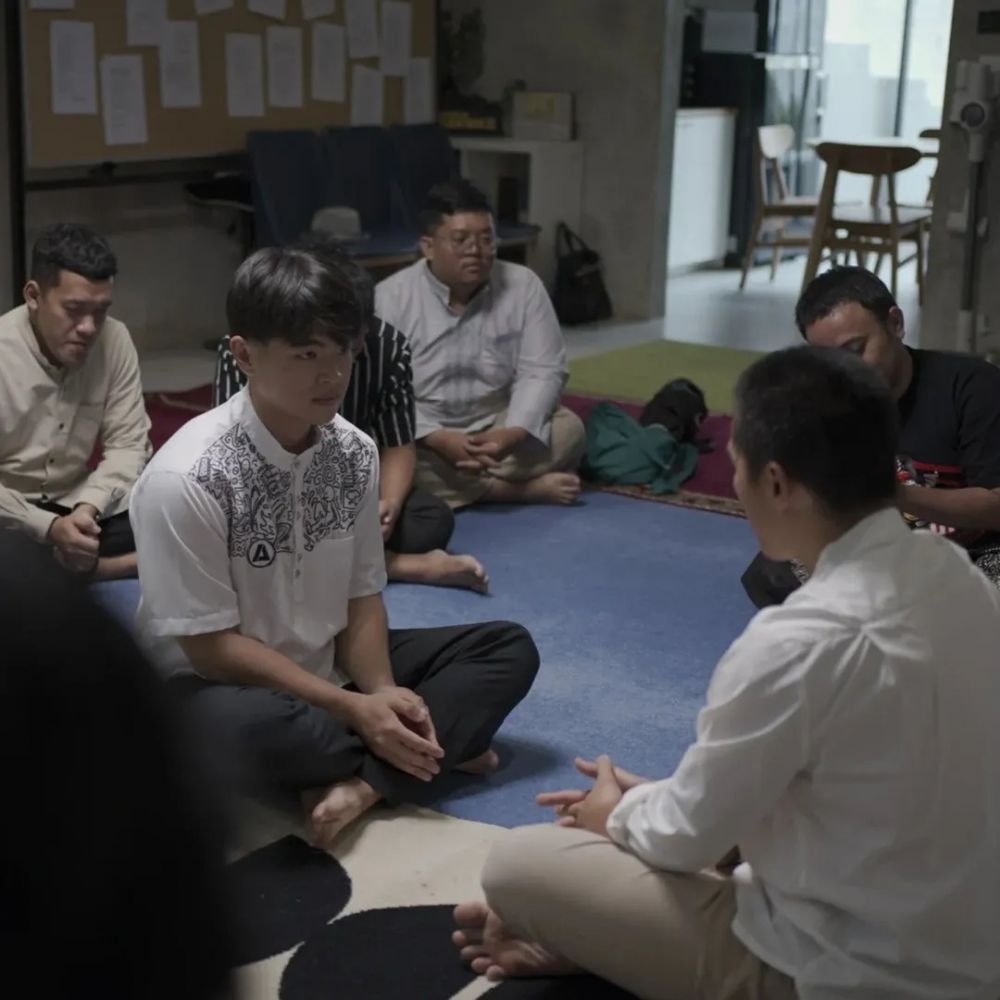 Steven Wongso pacar Arafah Rianti mualaf, 9 momennya mantap ucap syahadat dipandu Ustaz Felix Siauw