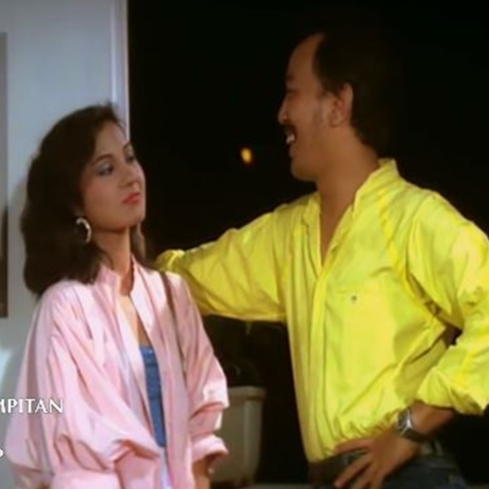 Pacar Indro Warkop di Kesempatan dalam Kesempitan ini ternyata ibu artis terkenal, intip 11 potretnya