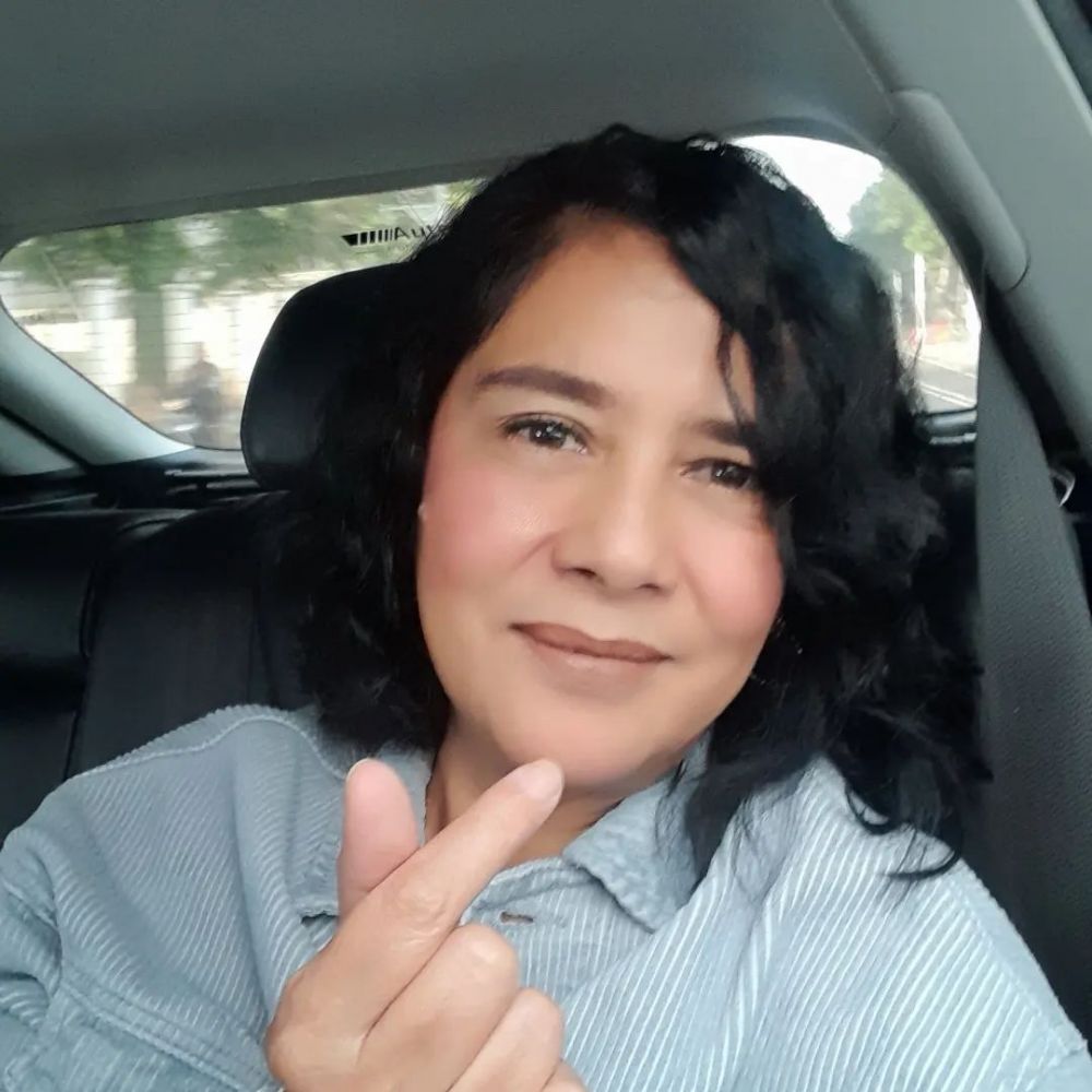 Pujaan hati Kasino Warkop DKI di 'Maju Kena Mundur Kena' ini ibu artis top, intip 11 potret terbarunya