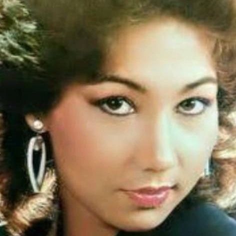 Dulu jadi idola di film Warkop DKI, wanita ini kini aktif momong cucu, ini 11 potret jadulnya