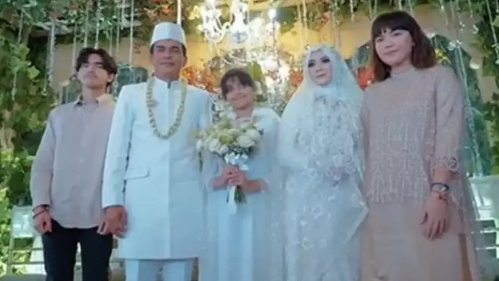 Ada yang nikah lagi usai setahun duda, 11 potret dulu dan kini Syach bersaudara bareng buah hati