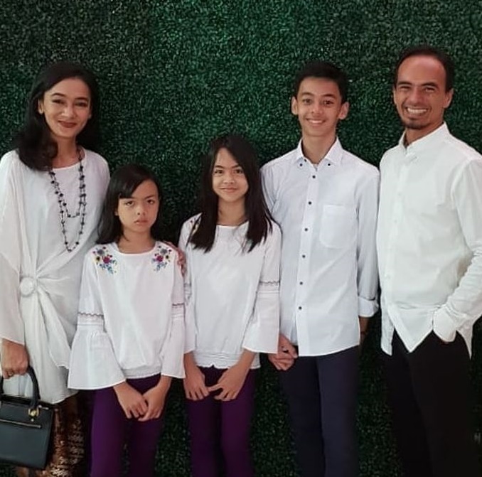 Ada yang nikah lagi usai setahun duda, 11 potret dulu dan kini Syach bersaudara bareng buah hati