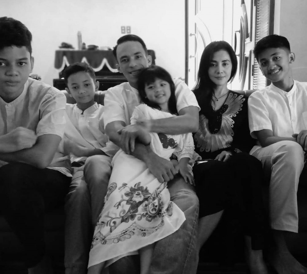 Ada yang nikah lagi usai setahun duda, 11 potret dulu dan kini Syach bersaudara bareng buah hati