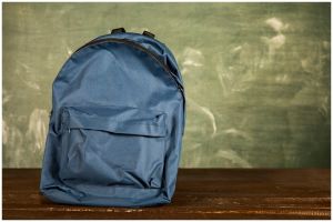 Trik bapak-bapak memperbaiki resleting tas rusak tanpa digosok lilin, cuma pakai 1 bahan masakan