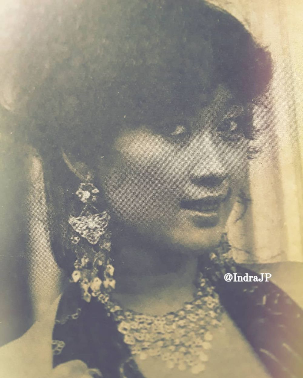 Cewek gila di Warkop DKI ini pilih urus cicit di usia 72 tahun, begini 11 potret transformasinya 