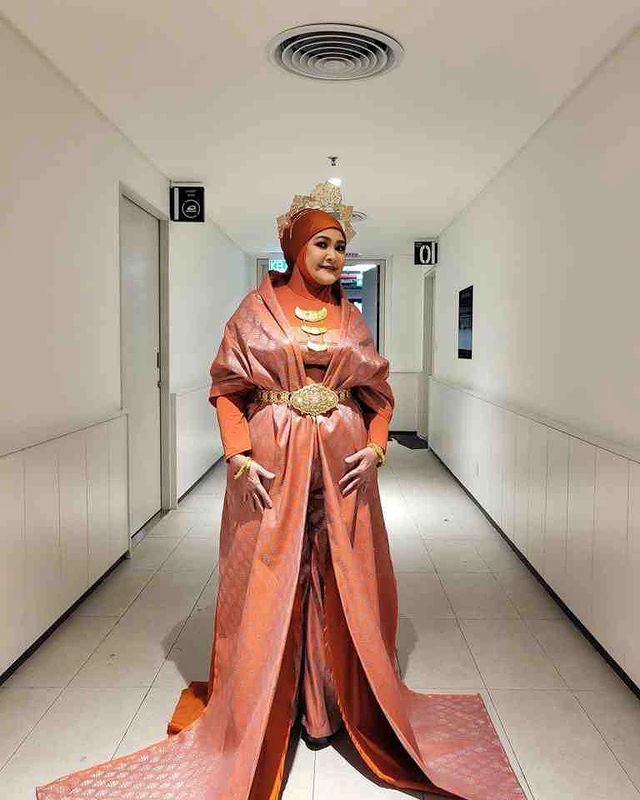 Pacar Dono di film Warkop DKI ternyata aktris top Malaysia kini jualan acar, ini 11 potret terbarunya