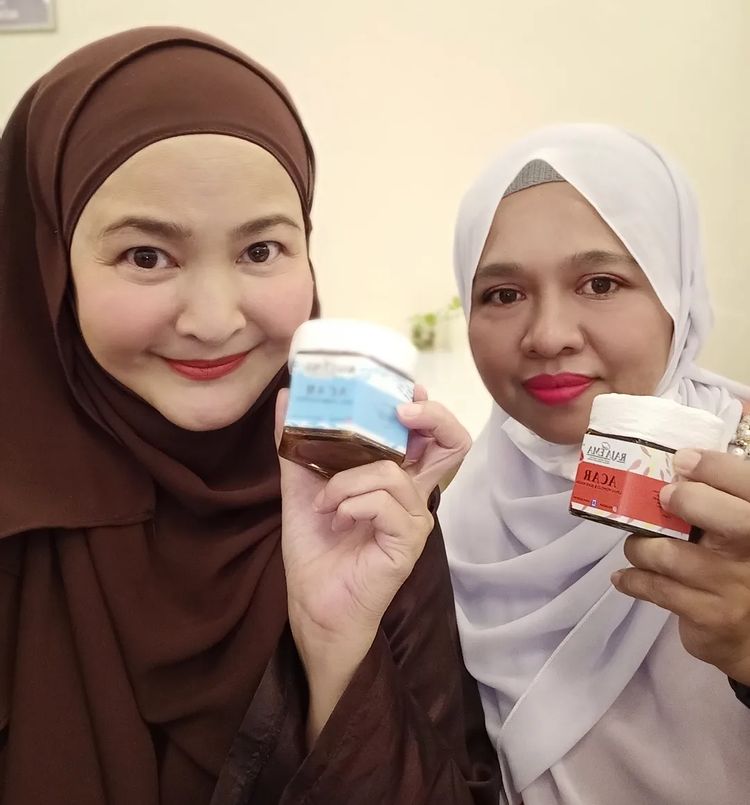 Pacar Dono di film Warkop DKI ternyata aktris top Malaysia kini jualan acar, ini 11 potret terbarunya