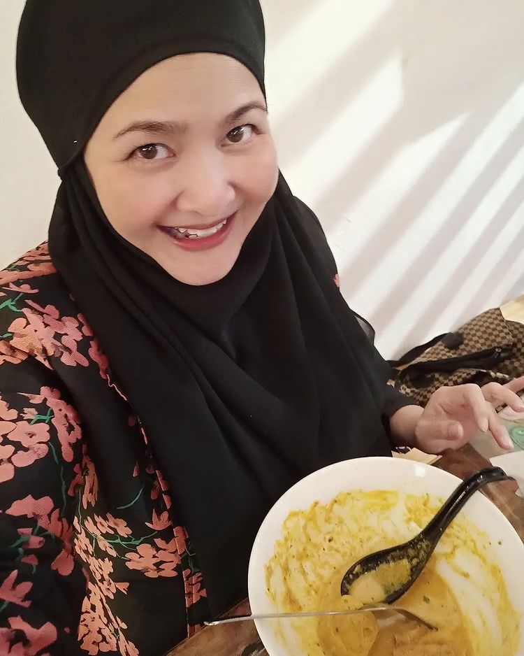 Pacar Dono di film Warkop DKI ternyata aktris top Malaysia kini jualan acar, ini 11 potret terbarunya