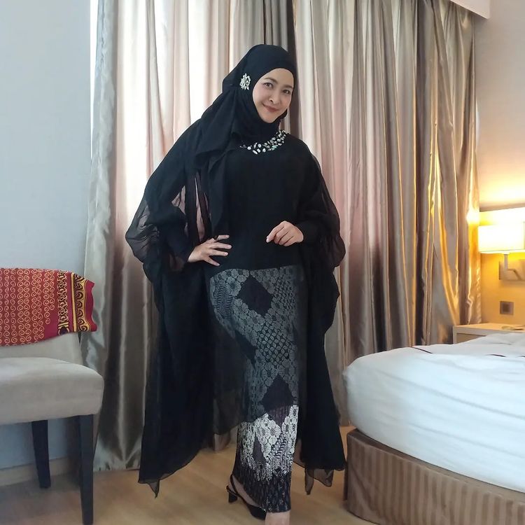 Pacar Dono di film Warkop DKI ternyata aktris top Malaysia kini jualan acar, ini 11 potret terbarunya