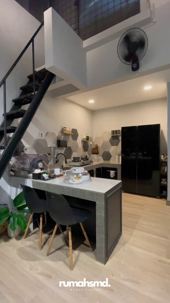 Dinyinyirin punya dapur jorok, 9 potretnya usai makeover ini hasilnya bikin tukang julid kicep