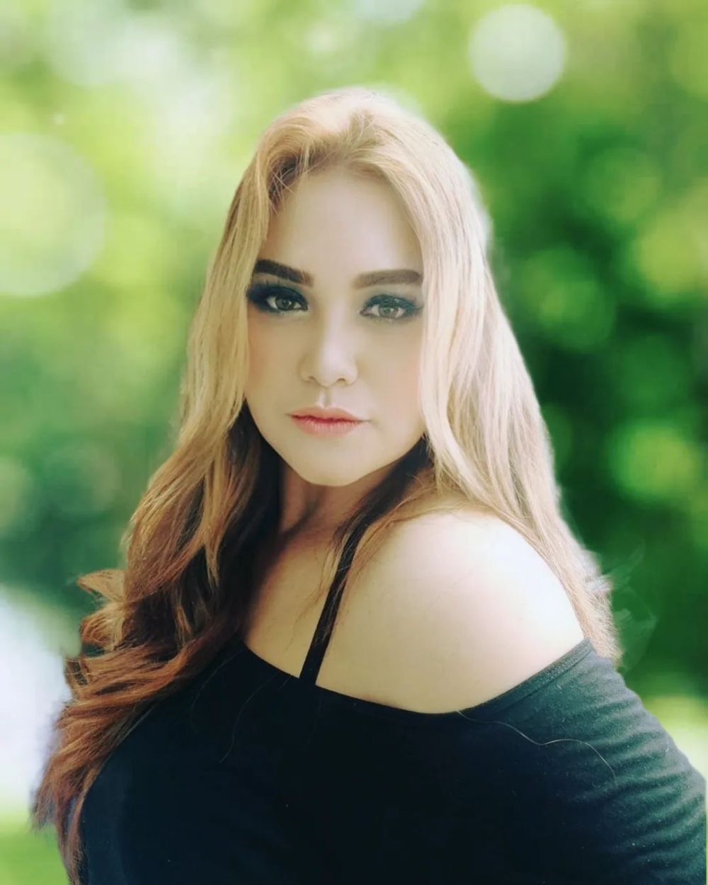 Bak ABG di usia 54 tahun, begini 11 potret terbaru Anita teman trio Warkop DKI