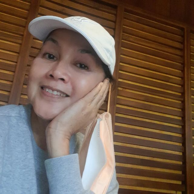 Kini jadi IRT dulu Lisa pacar Dono primadona Warkop DKI di Bebas Aturan Main, ini 9 potret terbarunya