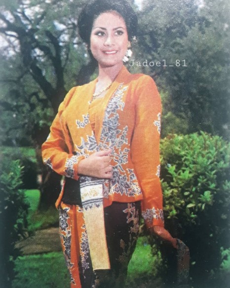 Pacar Dono di film Warkop IQ Jongkok ini telah tiada, intip 11 potret cantik nostalgianya saat muda