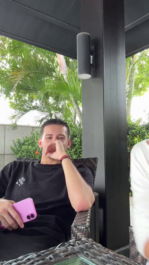 Sering dijodoh-jodohkan, 9 momen Justin Hubner nongkrong bareng Jennifer Coppen ini tuai sorotan