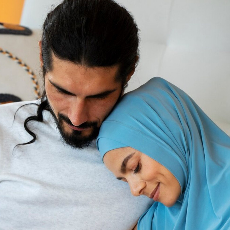 Pantun islami cinta 2 baris, romantis dan penuh makna