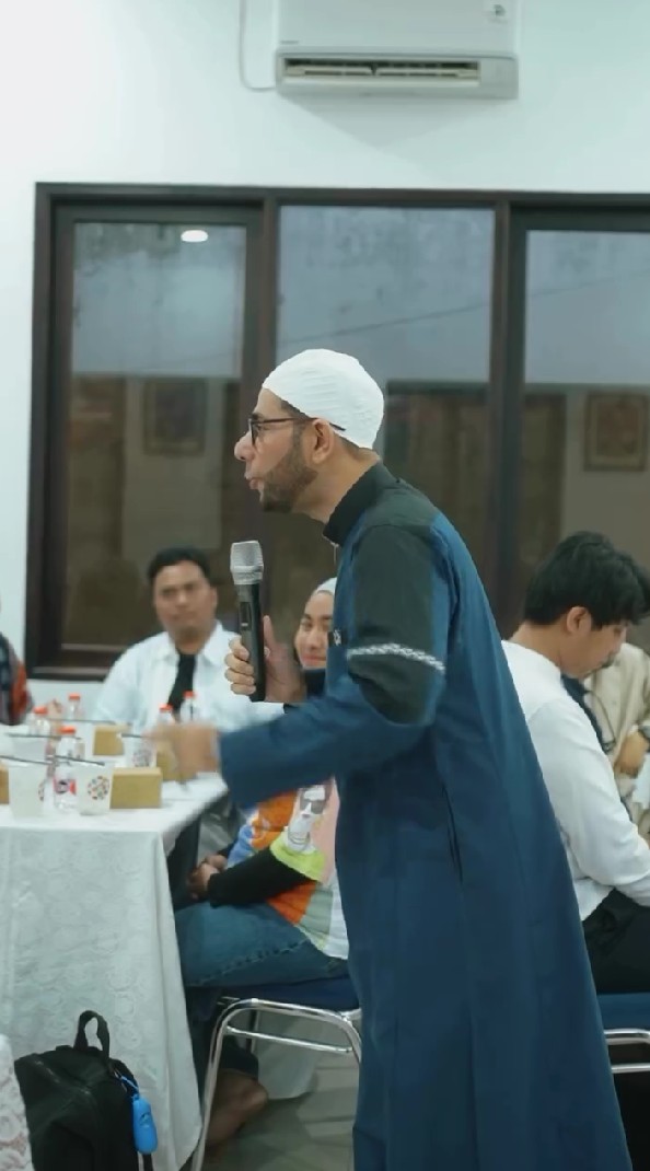 9 Potret Nikita Willy ajak anak panti asuhan buka puasa bareng, adabnya jadi panutan