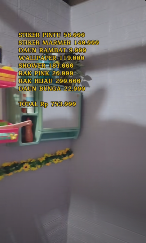 Kamar mandi berdinding kayu dimakeover bujet tak sampai Rp 1 juta, intip 9 potretnya yang bikin takjub