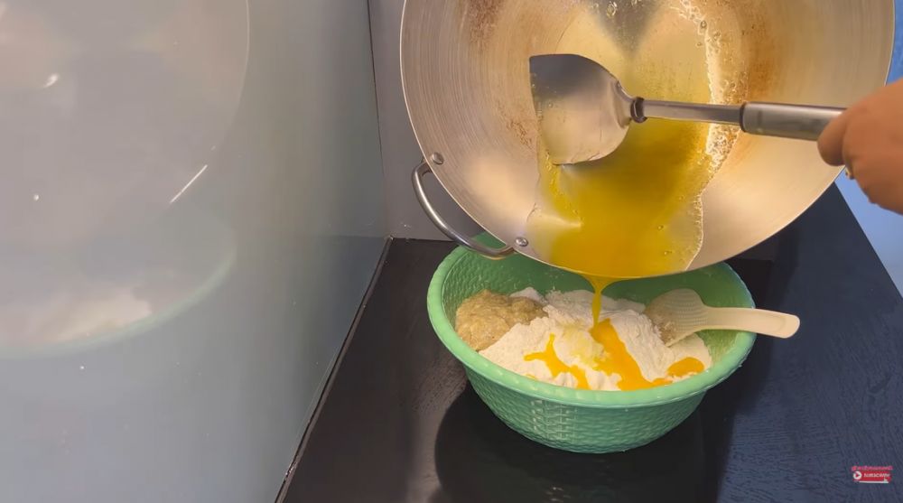 Cara membuat adonan bakwan renyah tahan lama tanpa soda kue maupun baking powder