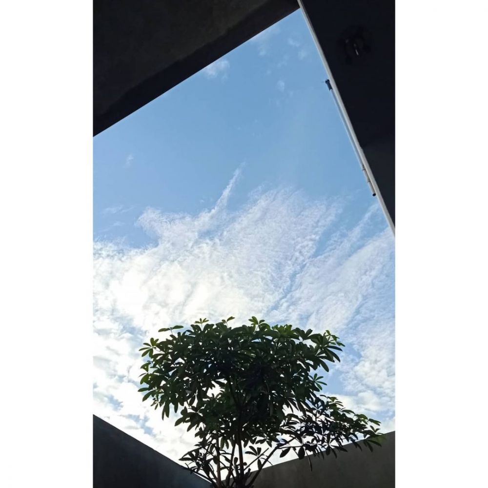 Anak kecil yang foto bareng Kasino ini jadi pebisnis dan punya hunian mewah, intip 11 potret rumahnya