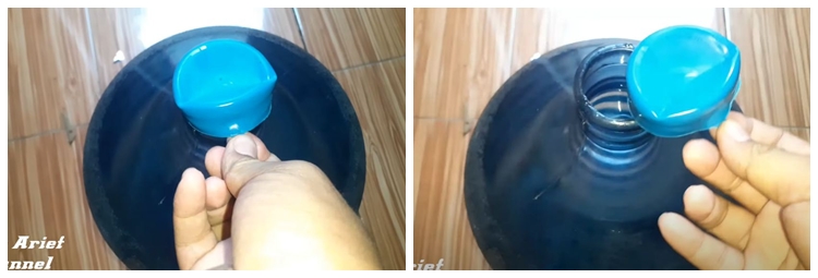 Trik jitu membuka tutup galon isi ulang tanpa pisau atau gunting, bikin kagum tak pakai alat apa pun