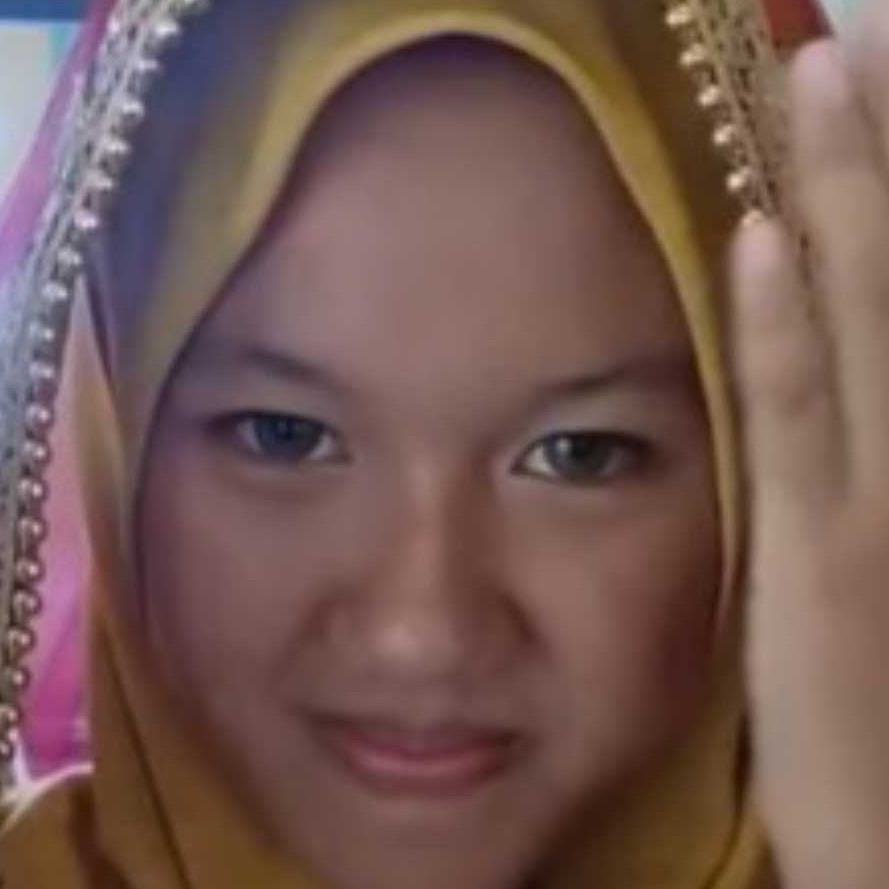 Hasilnya bikin lupa wajah aslinya, 11 transformasi wanita dirias jadi pengantin India ini beda pol