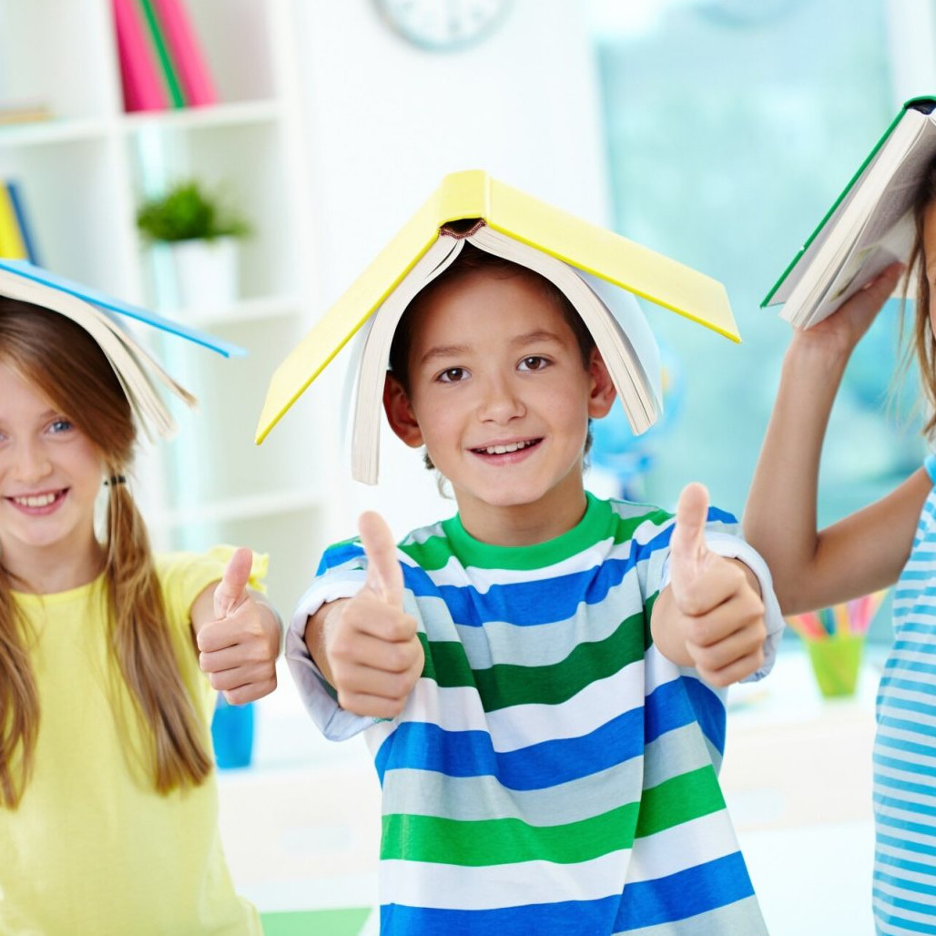 25 Pantun anak-anak lucu dan menggemaskan dengan pola a-b-a-b