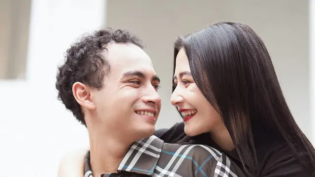 Sudah dapat lampu hijau dari keluarga, Prilly Latuconsina Lebaran bareng keluarga Omara Esteghlal?