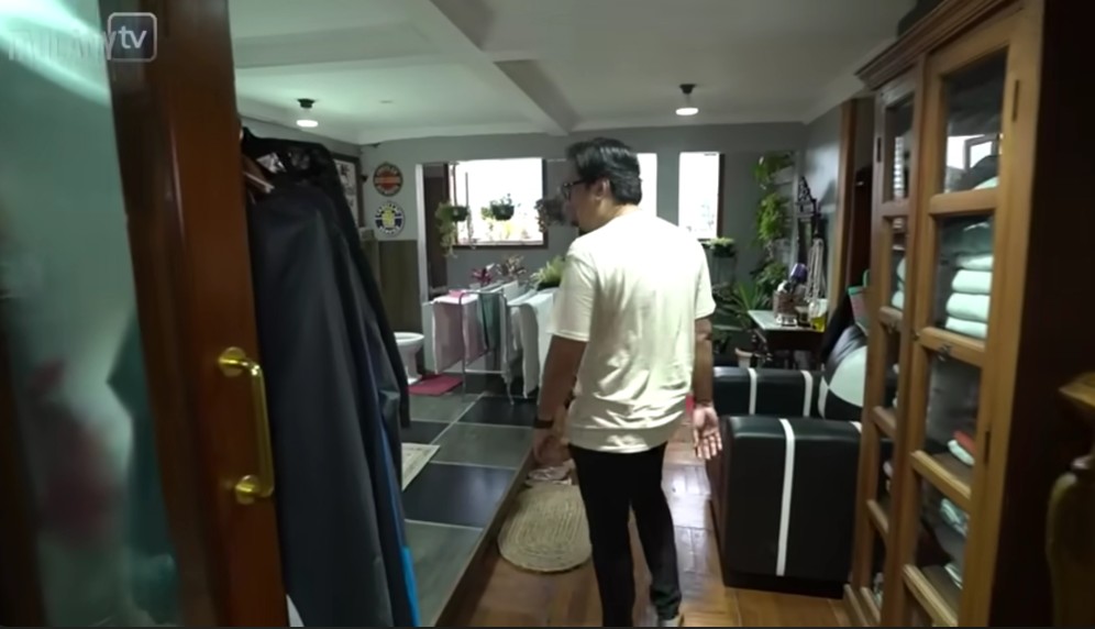 Rumah Ahmad Dhani pernah ditawar Rp100 M, fasilitas kamar mandi seperti ruang tamu, ini 9 potretnya