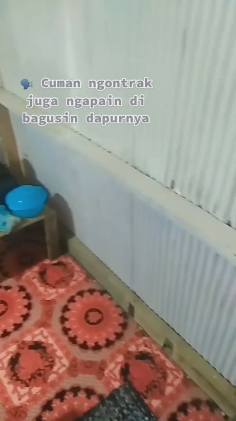 Dicibir cuma kontrakan dinding seng, 9 potret makeover dapur ini bikin tak mager masak