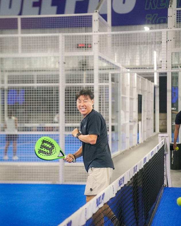 Verrell Bramasta kompak main Padel bareng Shin Tae-yong, ini 9 momennya ternyata didampingi Fuji