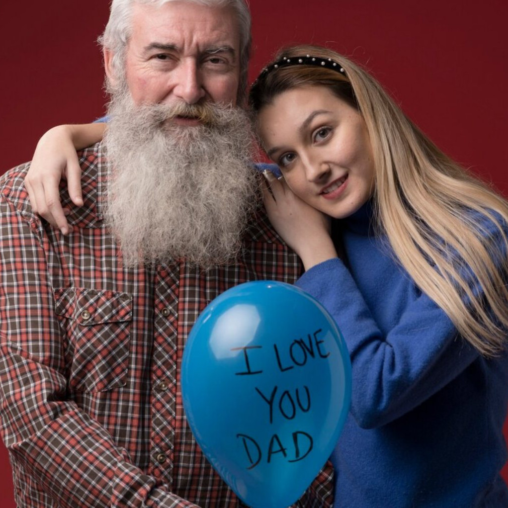 50 Kata-kata mutiara anak perempuan untuk ayah, ungkapan cinta yang menyentuh hati