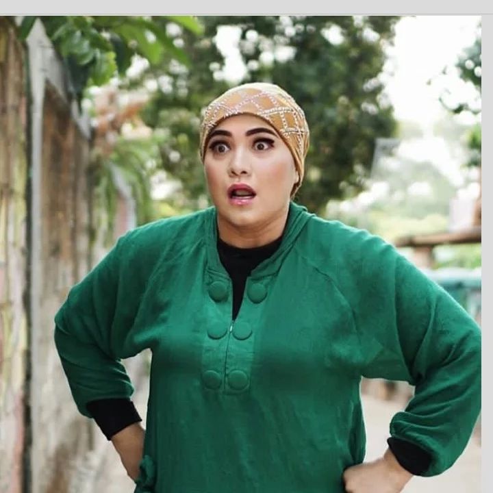 Gadis ditaksir Dono di Warkop DKI kini jualan tahu Sumedang pinggir jalan, intip potret terbarunya