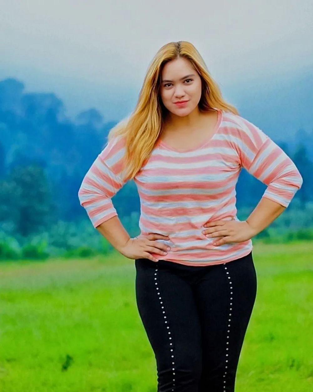 Gadis ditaksir Dono di Warkop DKI kini jualan tahu Sumedang pinggir jalan, intip potret terbarunya