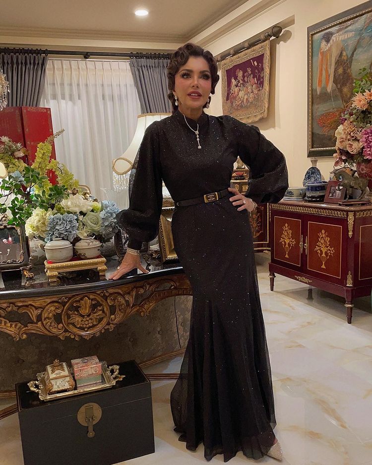 Teman trio Warkop DKI ini ternyata mertua penyanyi top, intip 11 potretnya kini jadi sosialita