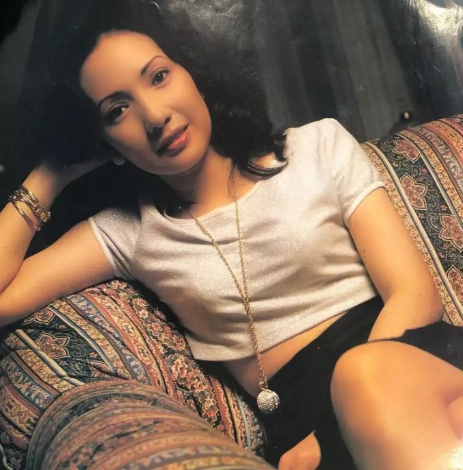 Adik Kasino di Warkop DKI ternyata cinta pertama Tommy Soeharto, begini 11 potret lawasnya