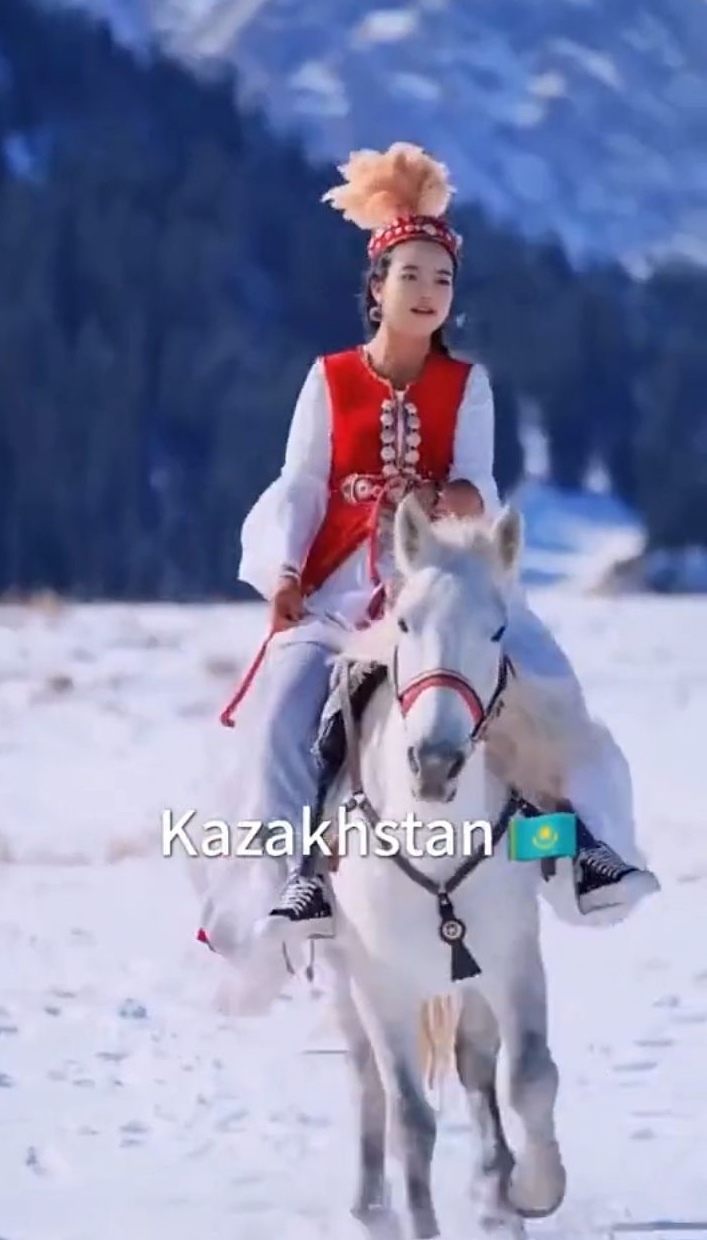 Begini jadinya jika wajah Fuji diedit versi berbagai negara, cantiknya manglingi, ini 11 potretnya