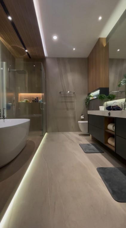 Mona Ratuliu huni rumah ala resort Bali, bisa healing tiap hari, kamar mandinya estetik, 9 potretnya