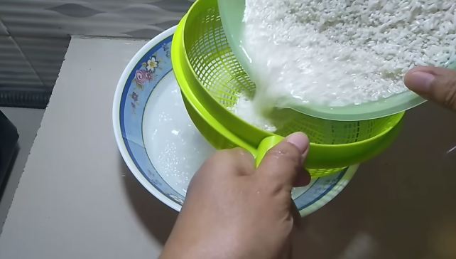 Trik rebus lontong hemat gas, cuma 12 menit matang sempurna