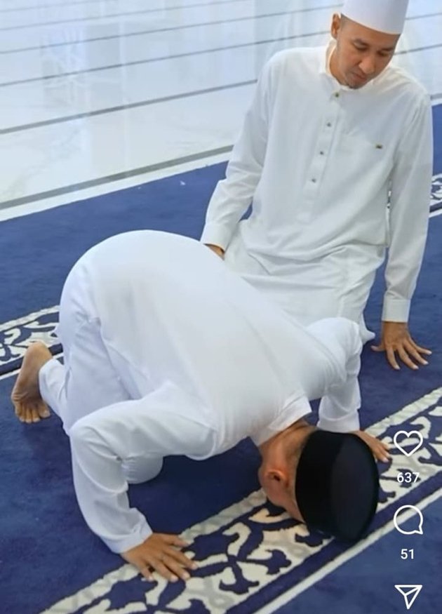 Ruben Onsu umumkan mualaf, jalani Salat Id perdana bareng Ivan Gunawan, ini 11 potretnya