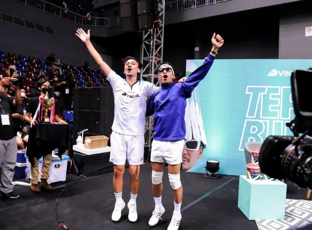 Bocah bertopi ini dulu foto bareng Warkop DKI kini jadi artis sukses, intip 11 potret terbarunya