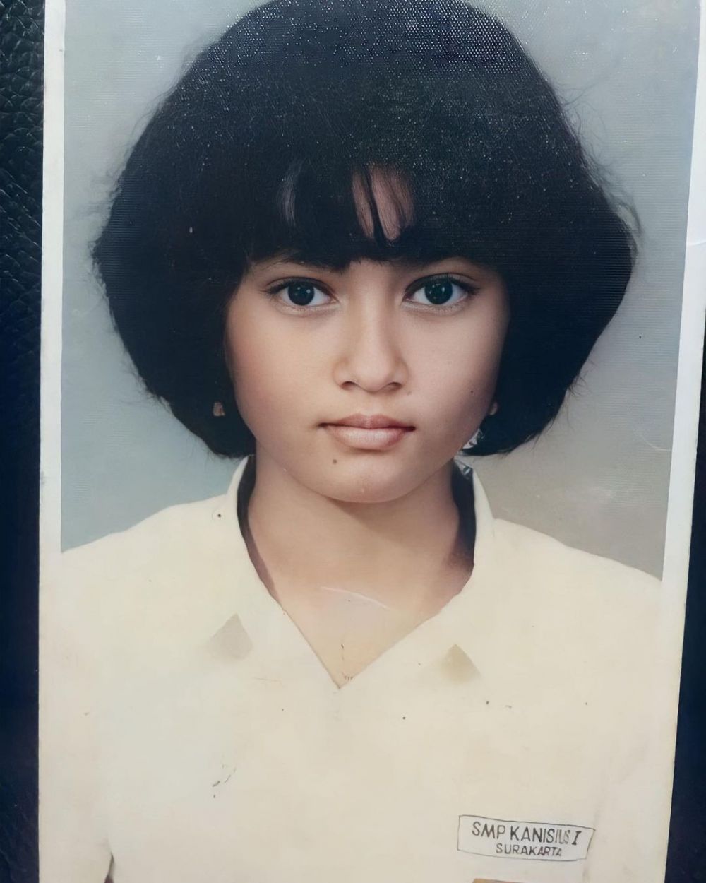 Ibu musisi top Tanah Air ini kecantikannya saat muda dipuji bak putri Solo, ini 11 potret lawasnya