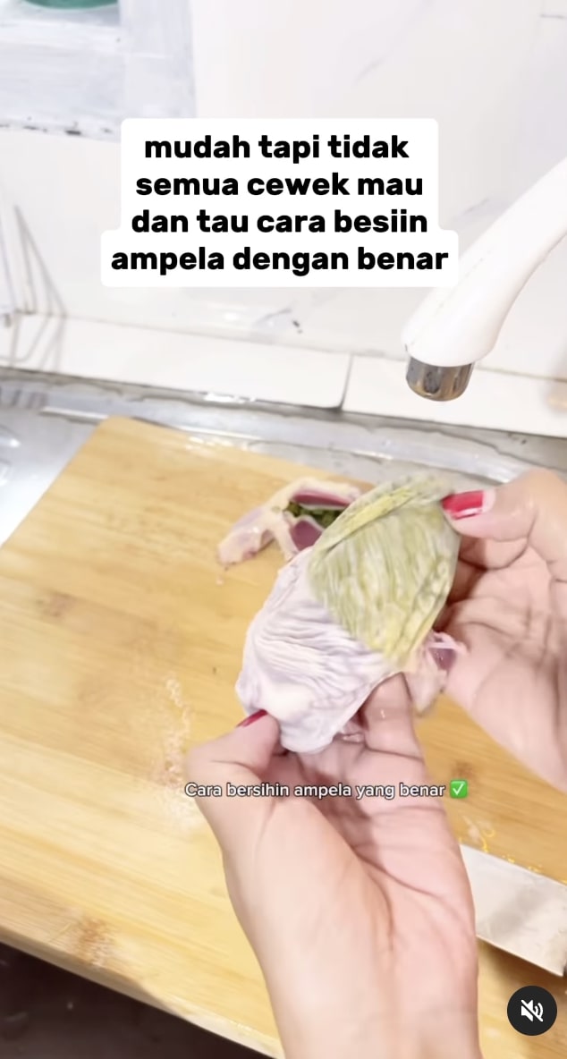 Jangan asal belah, begini cara tepat membersihkan kotoran dalam ampela ayam