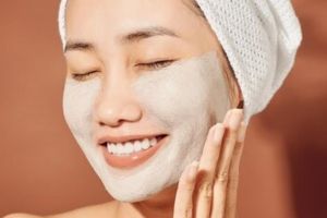 Cara merontokkan kulit mati agar wajah auto cerah pakai 1 jenis buah, sekali pakai bikin pangling